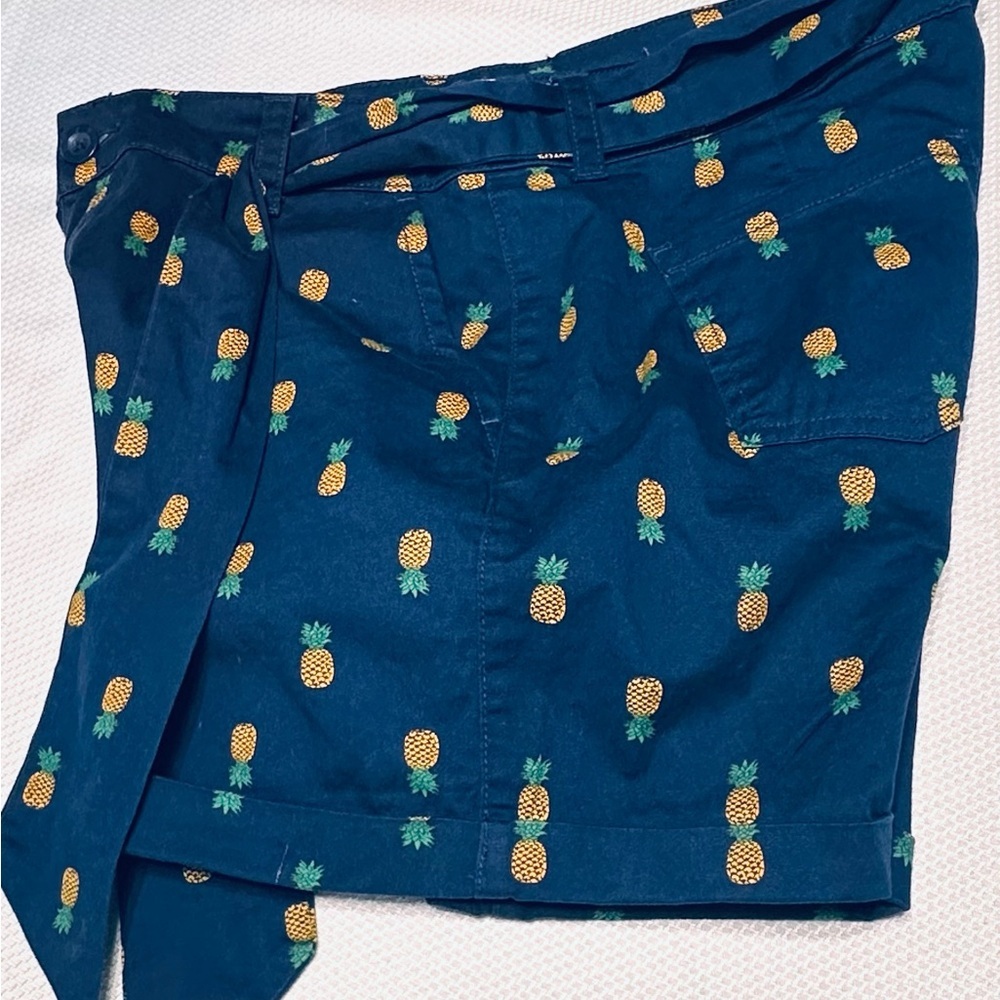 St. John's Bay Blue Pineapple Print Women Shorts - Picture 3 of 8